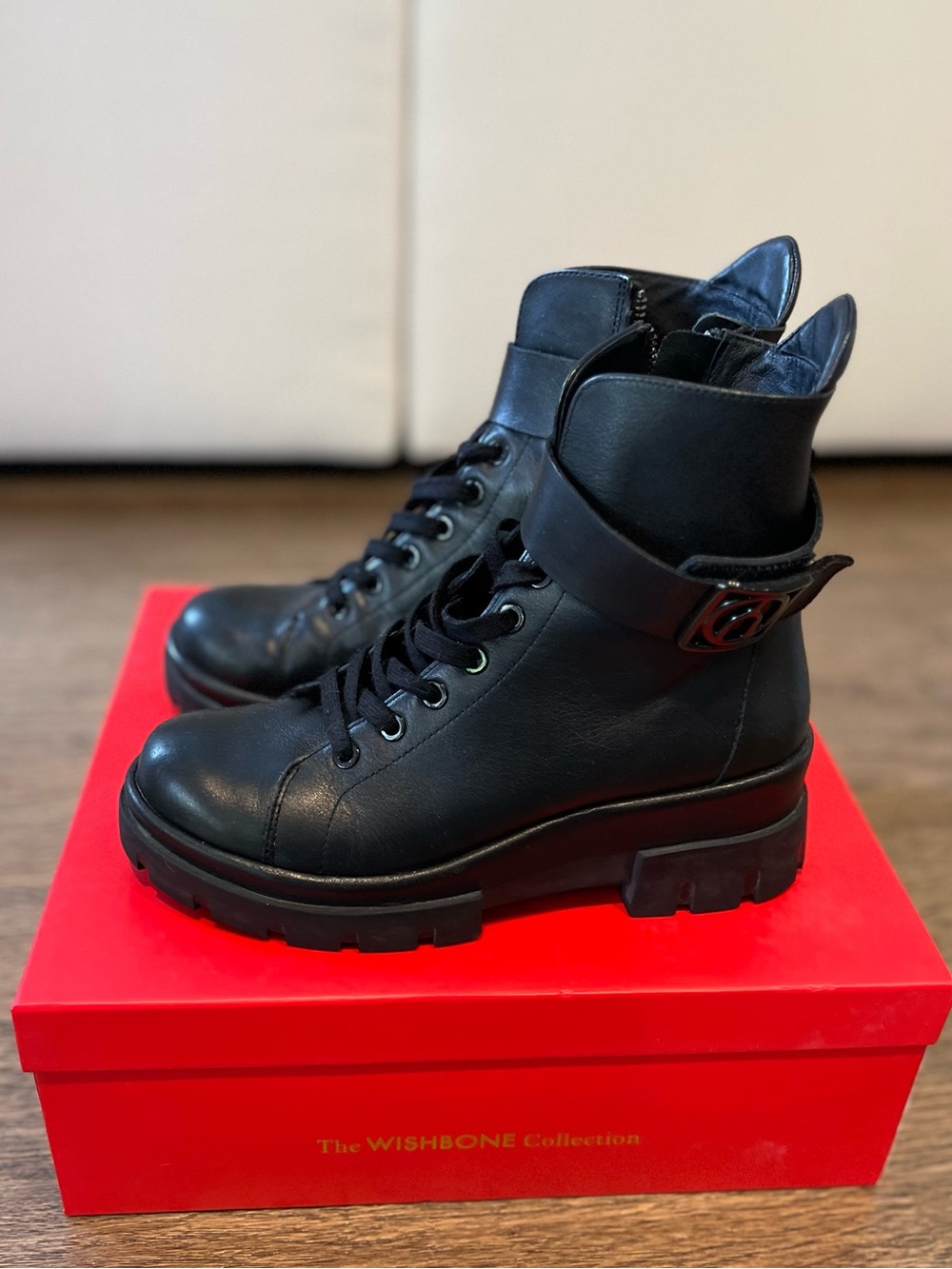 Wishbone Black Leather Platform Combat Boots Size 6.5